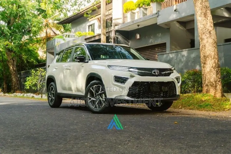 Toyota Hyryder v 2026