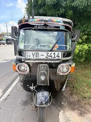 Bajaj RE 2010