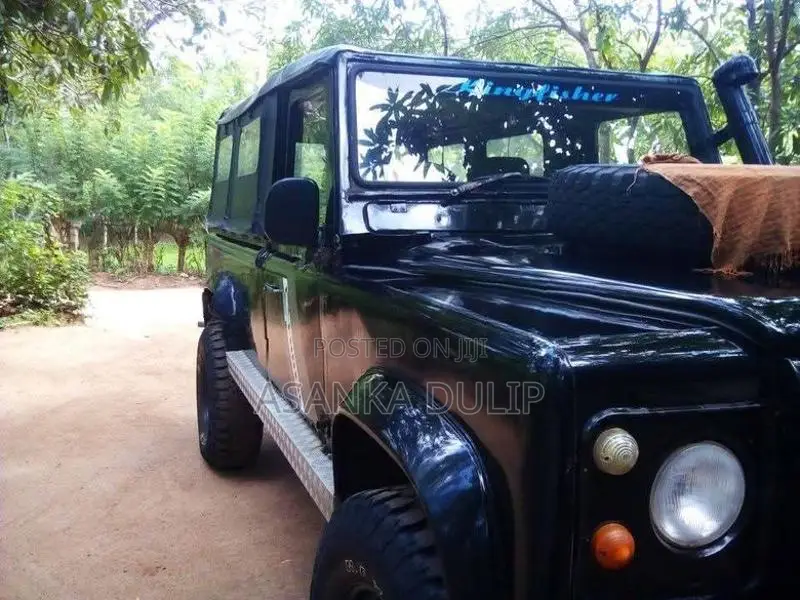 Land Rover Defender Body