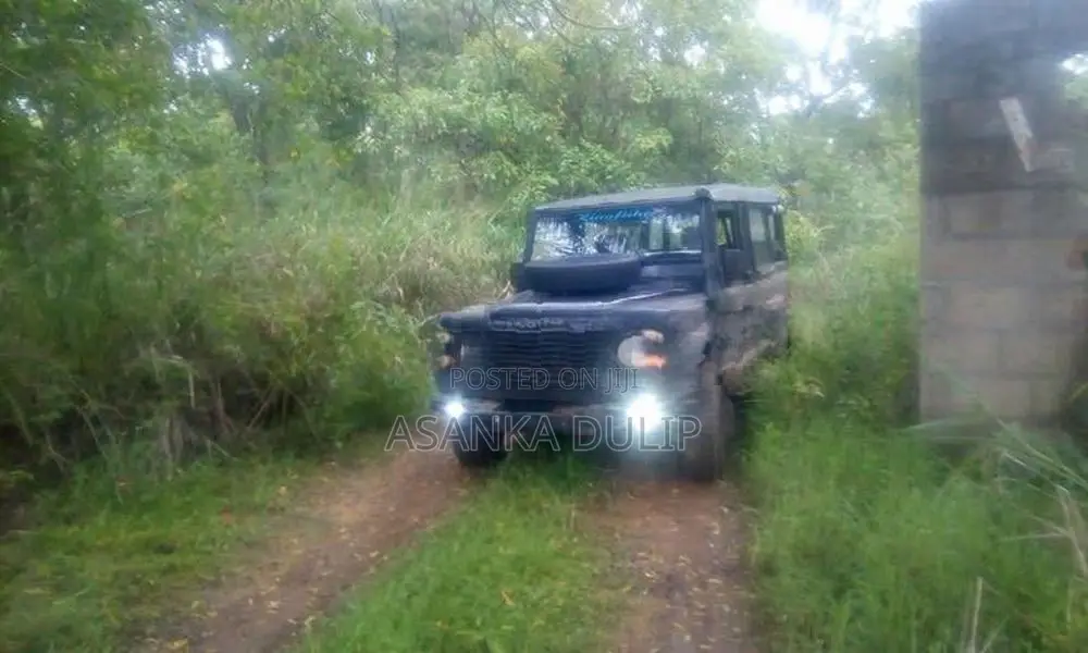 Land Rover Defender Body