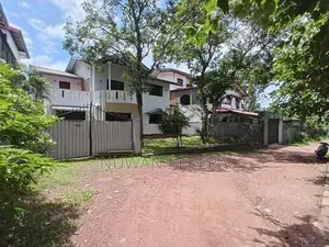 Piliyandala Suwarapala completely bricks made house for sale .