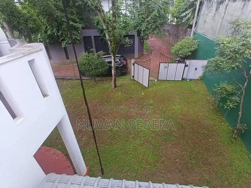 Piliyandala Suwarapala completely bricks made house for sale .