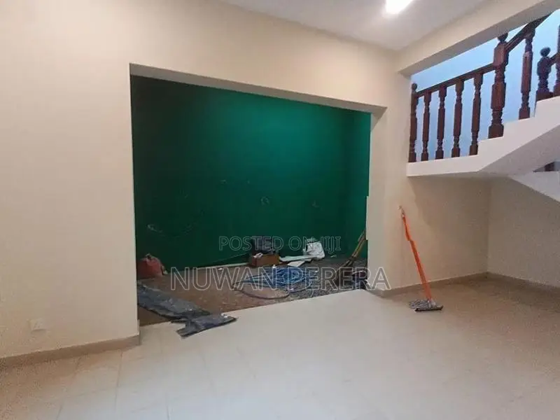 Piliyandala Suwarapala completely bricks made house for sale .