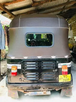 Bajaj RE 2015