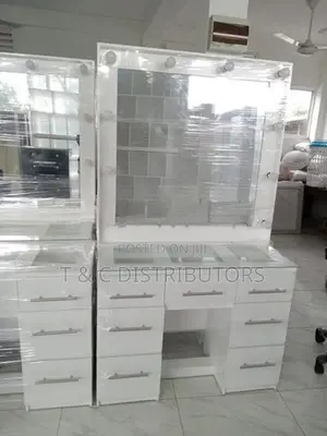 Hollywood Dressing Table