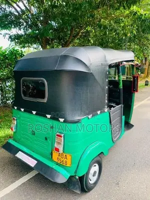Bajaj RE 2015