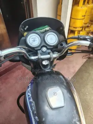 Bajaj Platina 125 2012