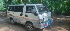 Mitsubishi L300 1986