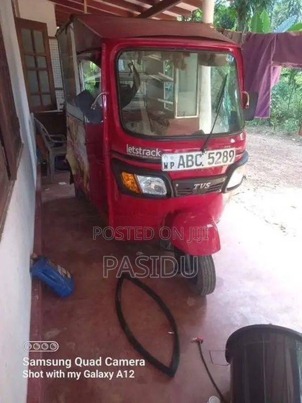 TVS King බේකරි කැබ්න් 2015