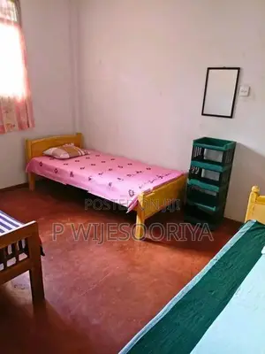 පොල්ගොල්ල Room for Rent (ගැහැණු ළමුන් සඳහා)