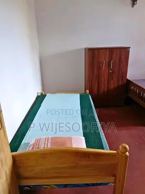 පොල්ගොල්ල Room for Rent (ගැහැණු ළමුන් සඳහා)