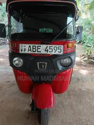 Bajaj RE 2015