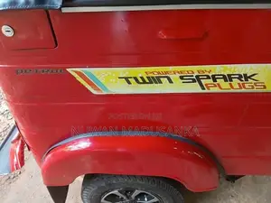 Bajaj RE 2015