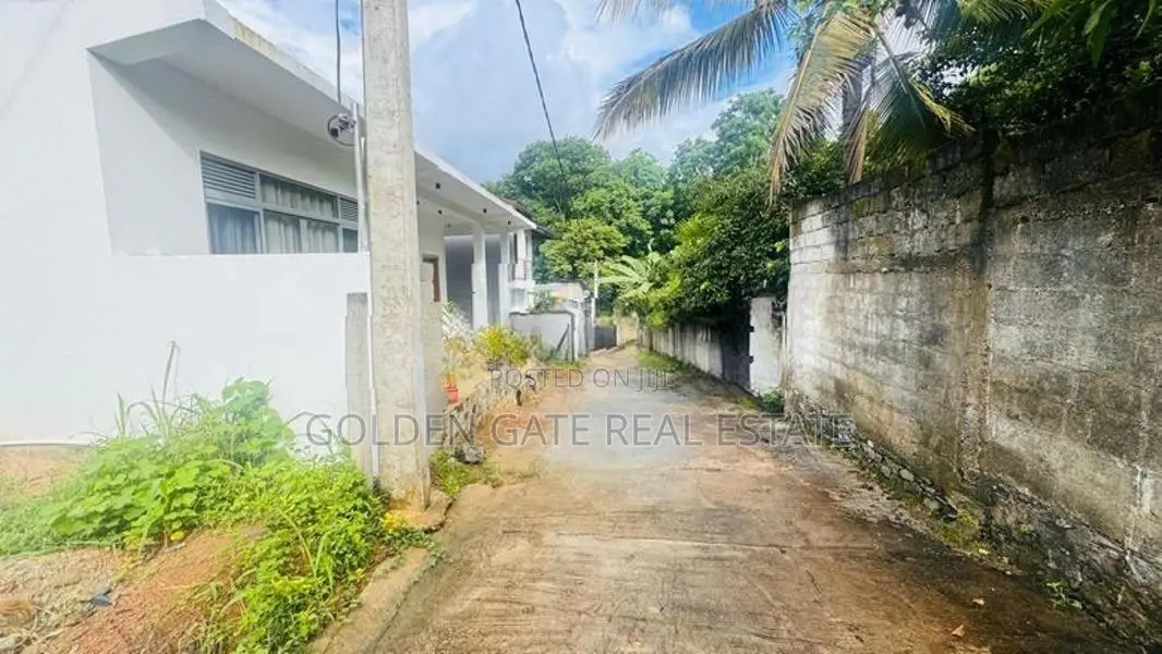 Kadawatha Webada Road Perfect Land for Sale