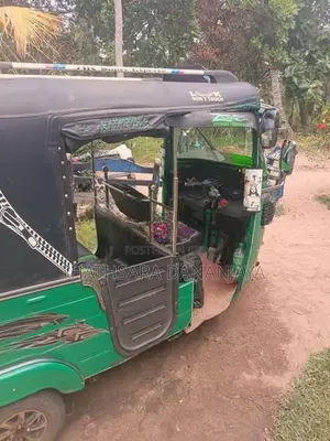 Bajaj RE 2014