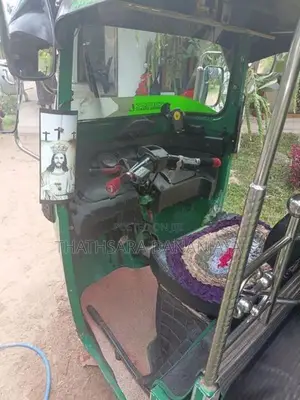 Bajaj RE 2014