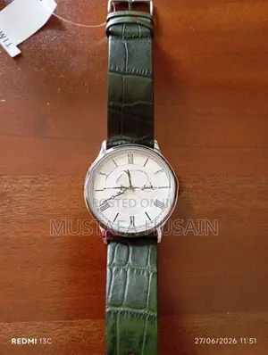 Timex Men's Analog Watch White Dial with Green Leather Strap