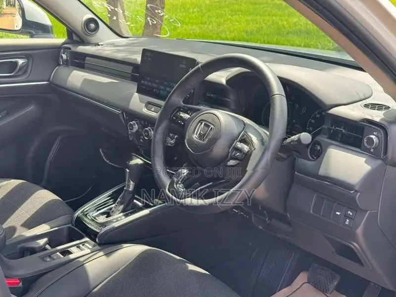 Honda Vezel Z Premium 2025