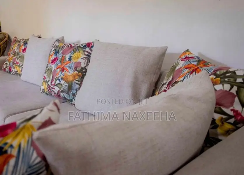 Arpico Sofa Set