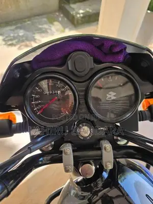 Bajaj CT100 2026