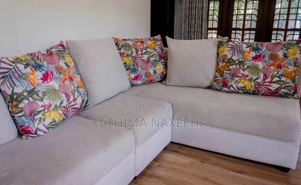 Arpico Sofa Set