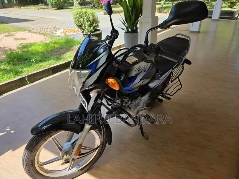 Bajaj CT100 2026