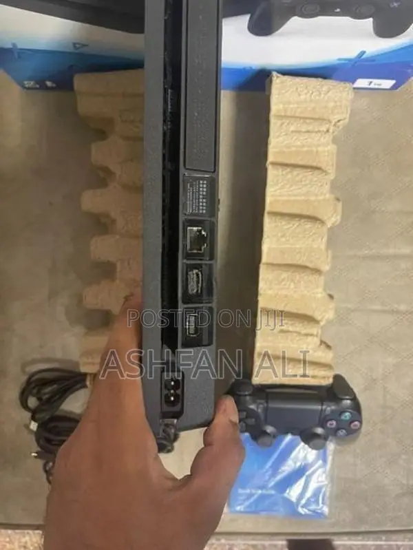 PS4 Slim 1tb