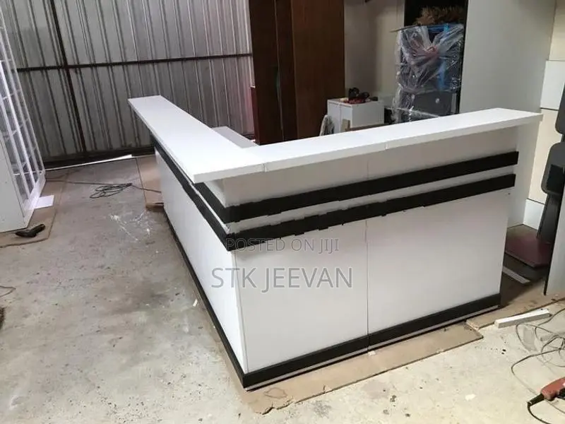 Reception table