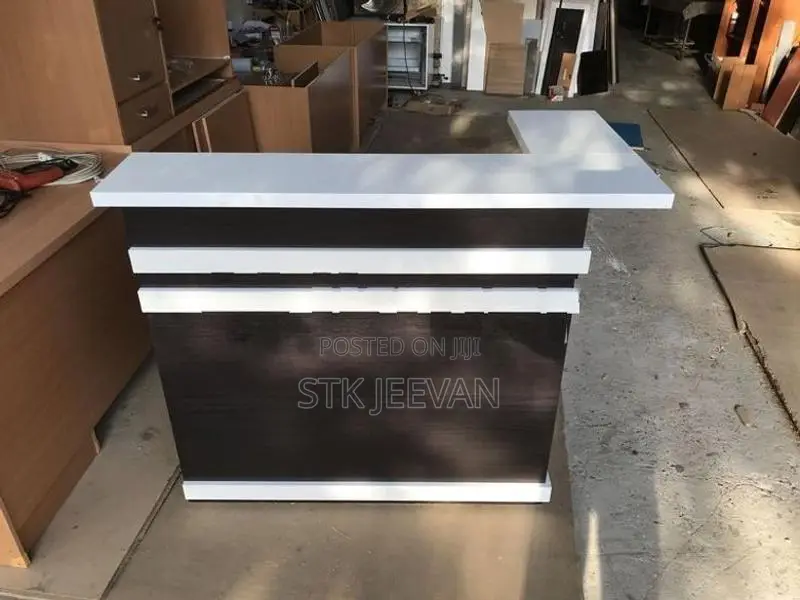 Reception table
