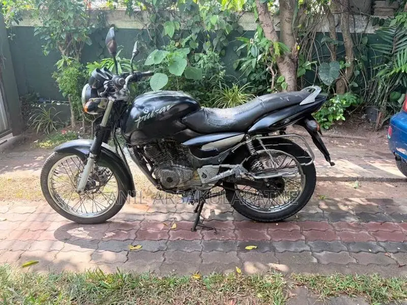 Bajaj Pulsar 150 2004