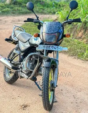 Bajaj CT100 2015