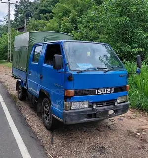 Isuzu 150 Crew Cab 1983