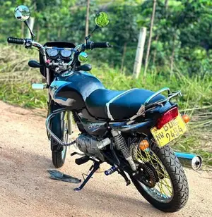 Bajaj CT100 2015