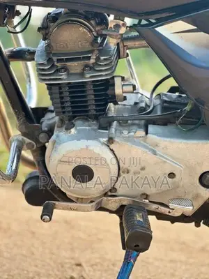 Bajaj CT100 2015