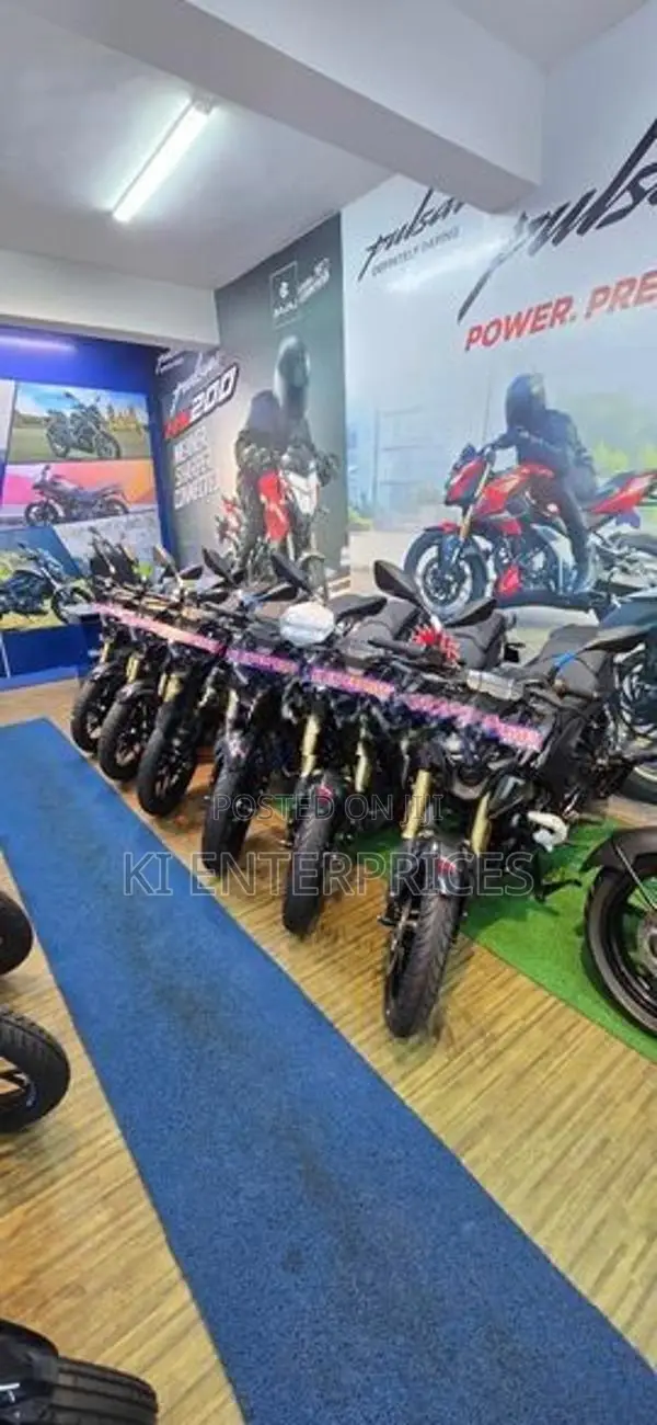 Bajaj Pulsar N160 Premium 2026