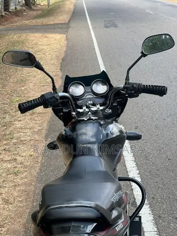 Bajaj Discover 2017
