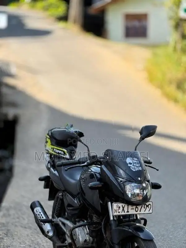 Bajaj Pulsar 180 2011
