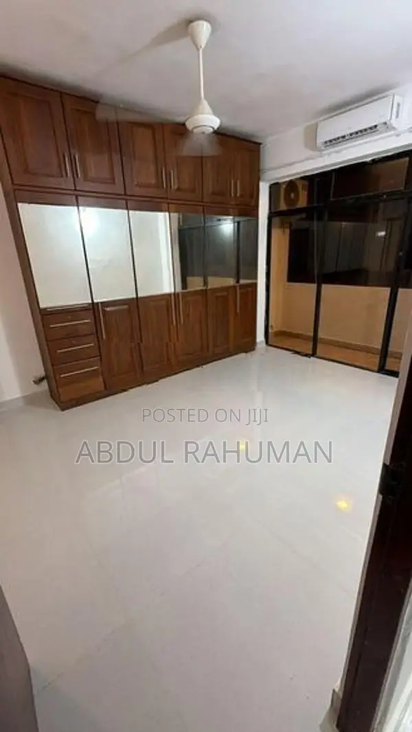 Luxurious Unfurnished Apartment Bambalapitiya Junction