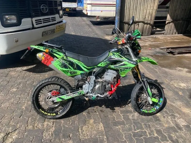 Kawasaki D Tracker 2006