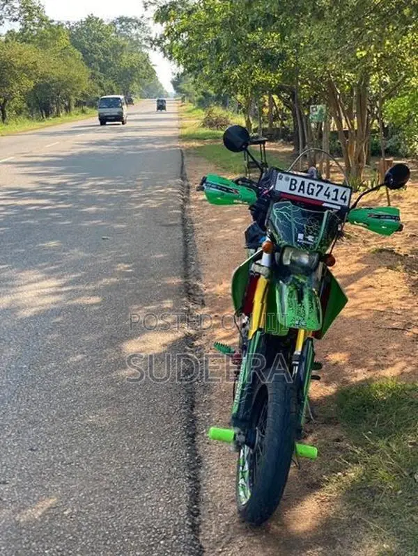 Kawasaki D Tracker 2006