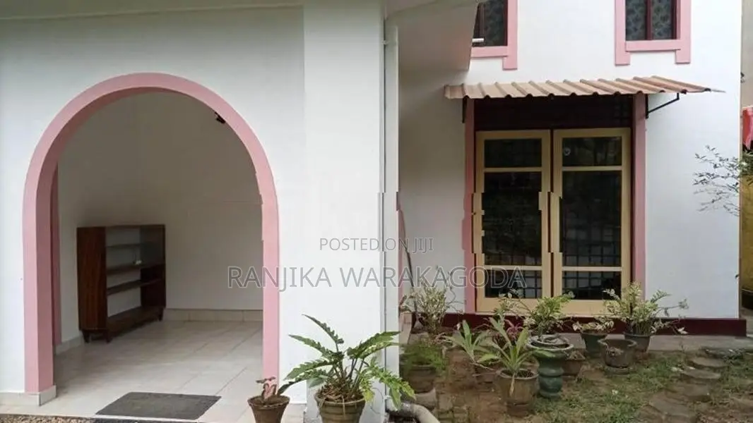 Upstair House for Sale in Millenium City - Ekala Jaela