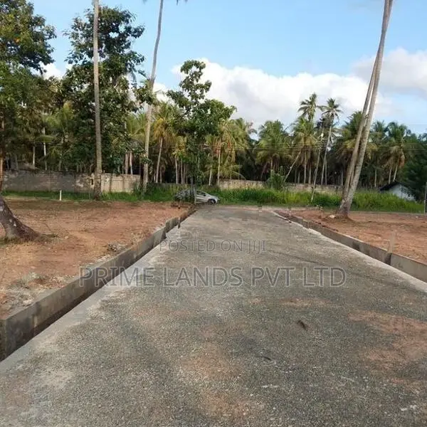 Land for Sale in Pellandeniya