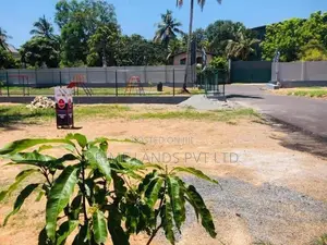 මල්කඩුවාවෙන් සුපෝපබෝගි වටපිටාවකින් ඉඩමක්