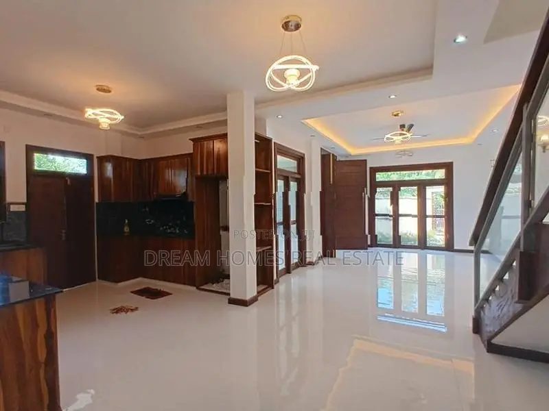 Luxury Beautiful New 2 ,story House for Sale Pannipitiya