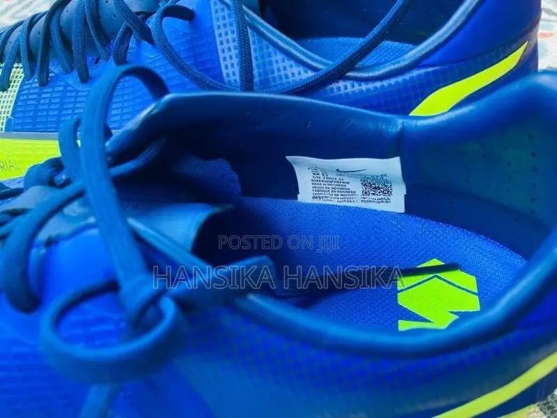 Sport shoe