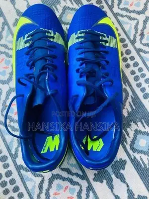 Sport shoe