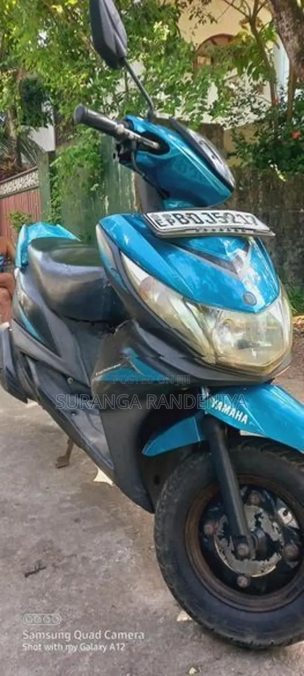 Yamaha Ray 2016