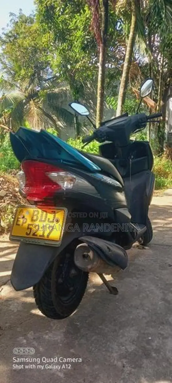 Yamaha Ray 2016