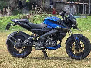 Bajaj Pulsar NS160 dual disc 2019 2018