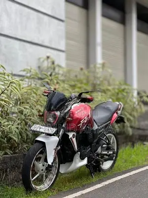 Yamaha FZ S 2012